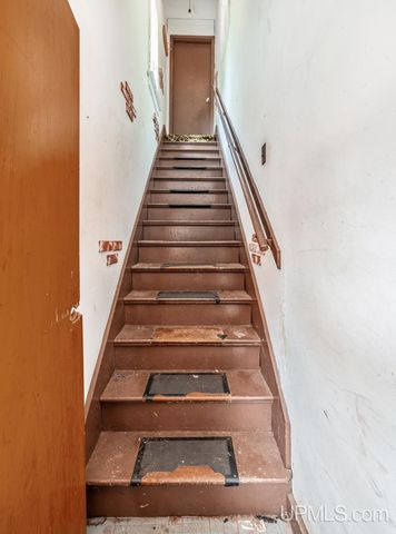 612 Maurice Street, Ishpeming, MI 49849