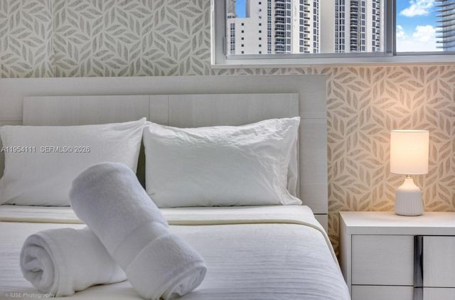 19370 Collins Ave 1419, Sunny Isles Beach, FL 33160