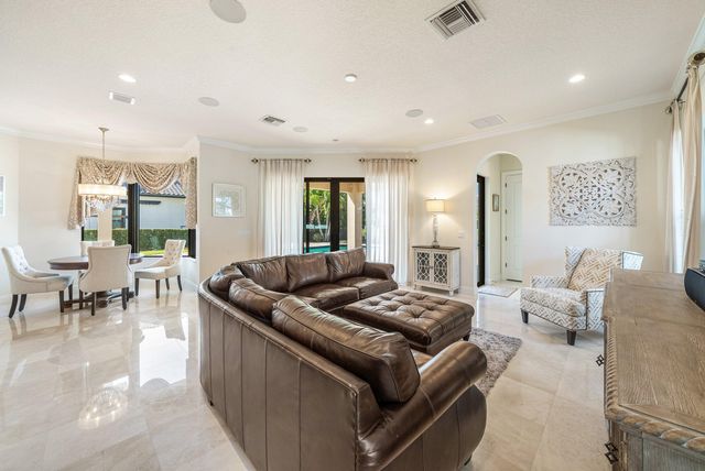 6950 NW 26th Way NW, Boca Raton, FL 33496