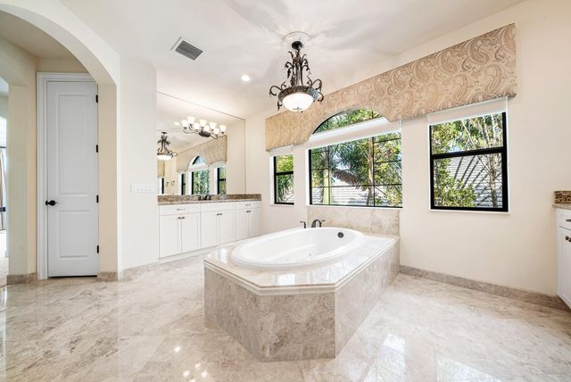 6950 NW 26th Way NW, Boca Raton, FL 33496