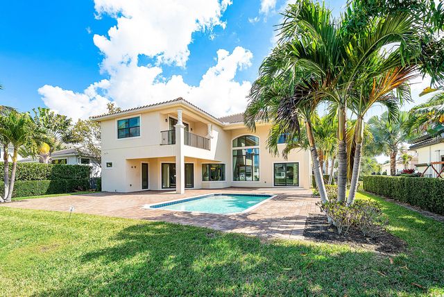 6950 NW 26th Way NW, Boca Raton, FL 33496