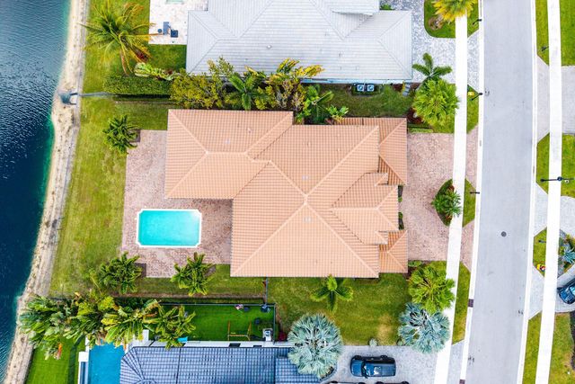 6950 NW 26th Way NW, Boca Raton, FL 33496