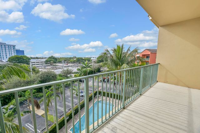 1650 Presidential Way 504, West Palm Beach, FL 33401