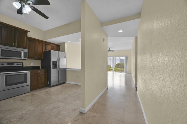 1650 Presidential Way 504, West Palm Beach, FL 33401