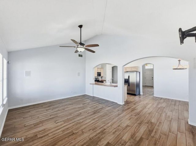 10888 LOMA FRANKLIN Drive, El Paso, TX 79934