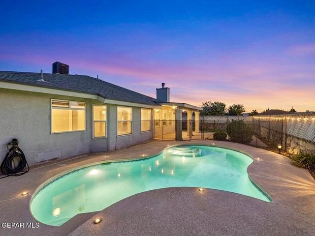 10888 LOMA FRANKLIN Drive, El Paso, TX 79934