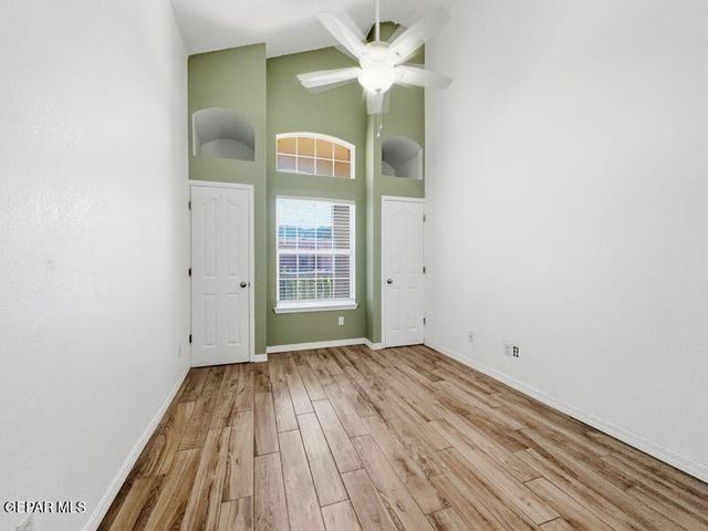 10888 LOMA FRANKLIN Drive, El Paso, TX 79934