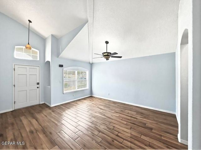 10888 LOMA FRANKLIN Drive, El Paso, TX 79934