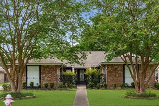 707 Bayview Drive, El Lago, TX 77586