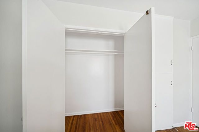 7571 Willoughby Avenue 6, West Hollywood, CA 90046