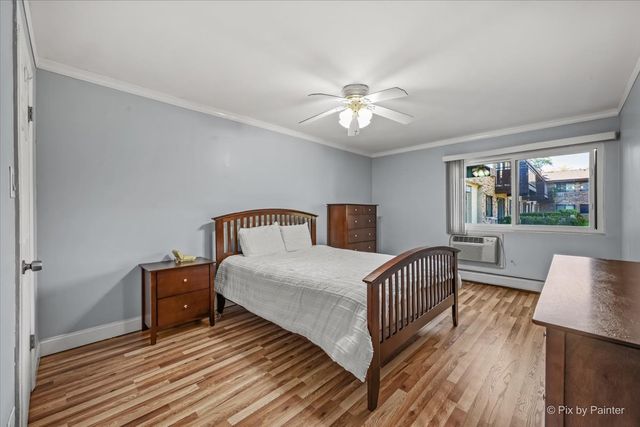 2632 N Windsor Drive 102, Arlington Heights, IL 60004