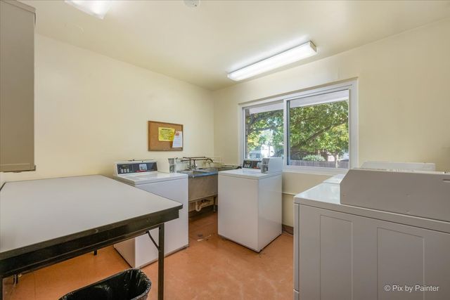 2632 N Windsor Drive 102, Arlington Heights, IL 60004