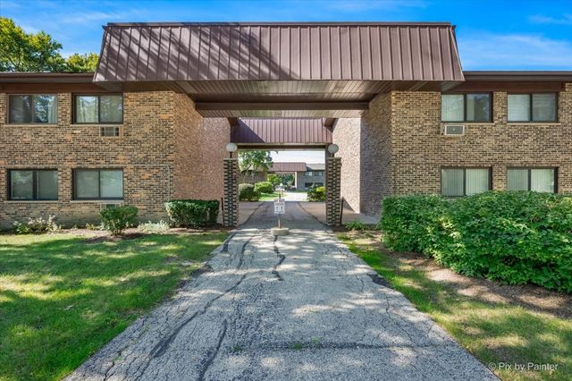 2632 N Windsor Drive 102, Arlington Heights, IL 60004