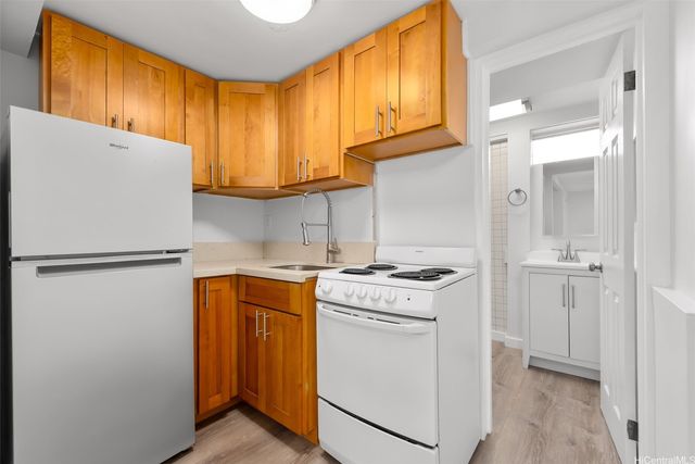 2145 Malino Place, Honolulu, HI 96817