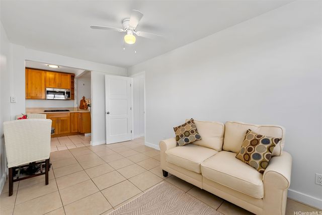 2145 Malino Place, Honolulu, HI 96817