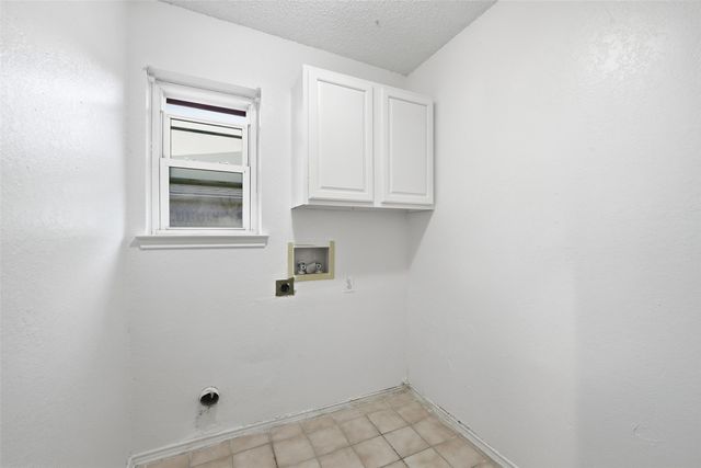 6444 Whitehurst, Watauga, TX 76148