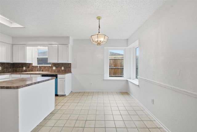 6444 Whitehurst, Watauga, TX 76148