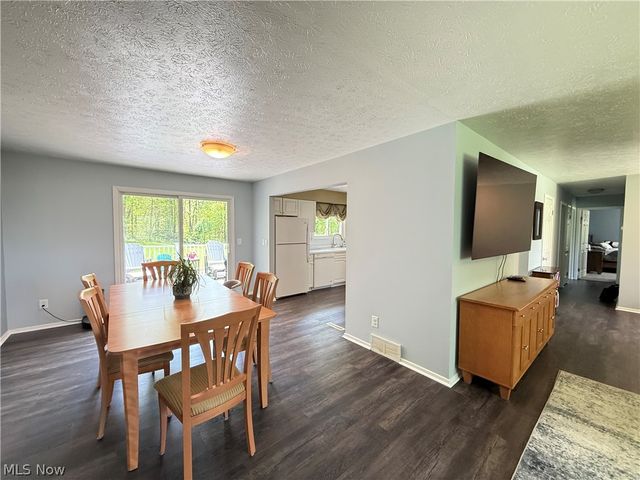 10239 Mulberry Road, Chardon, OH 44024