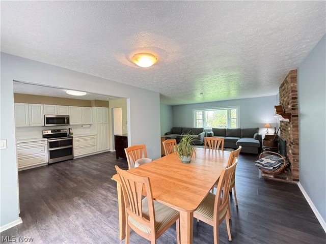 10239 Mulberry Road, Chardon, OH 44024