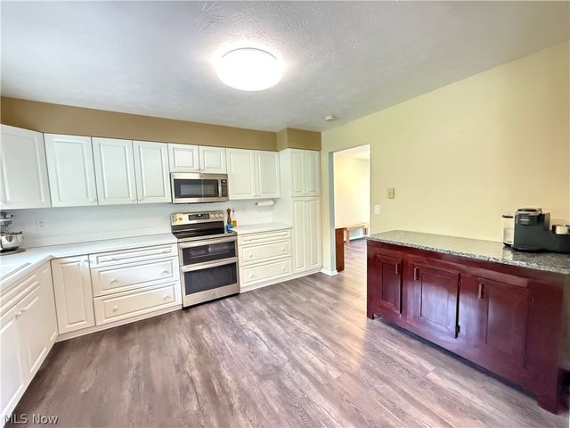 10239 Mulberry Road, Chardon, OH 44024