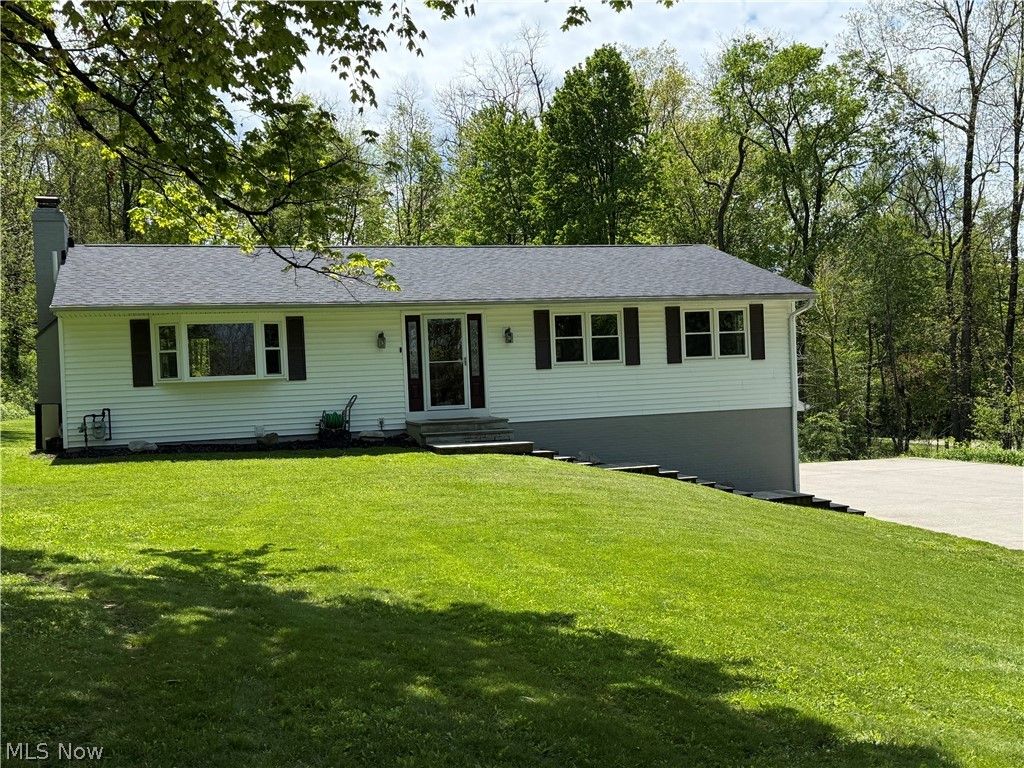 10239 Mulberry Road, Chardon, OH 44024