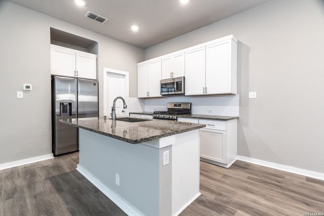 6446 BABCOCK RD UNIT 35, San Antonio, TX 78249