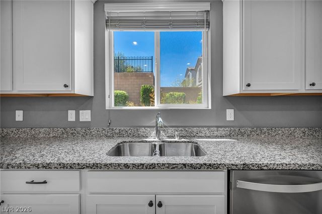 8049 Tank Loop Street, Las Vegas, NV 89166