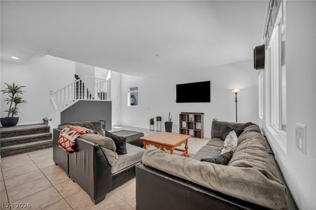 8049 Tank Loop Street, Las Vegas, NV 89166