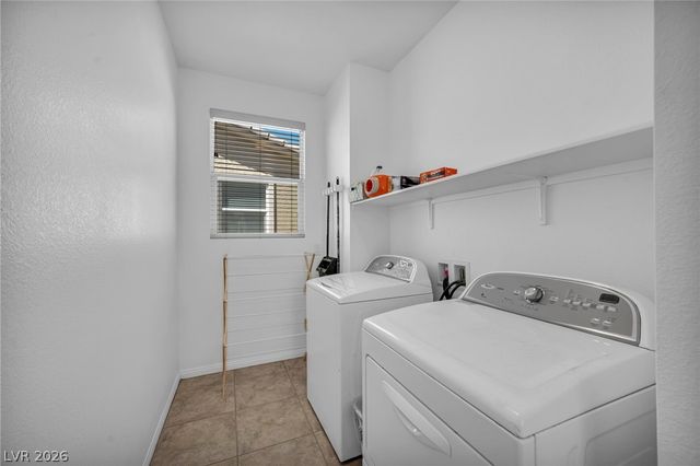 8049 Tank Loop Street, Las Vegas, NV 89166