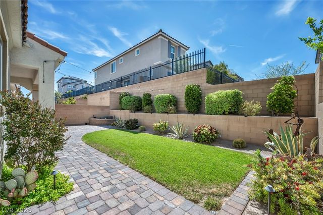 8049 Tank Loop Street, Las Vegas, NV 89166