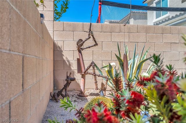 8049 Tank Loop Street, Las Vegas, NV 89166