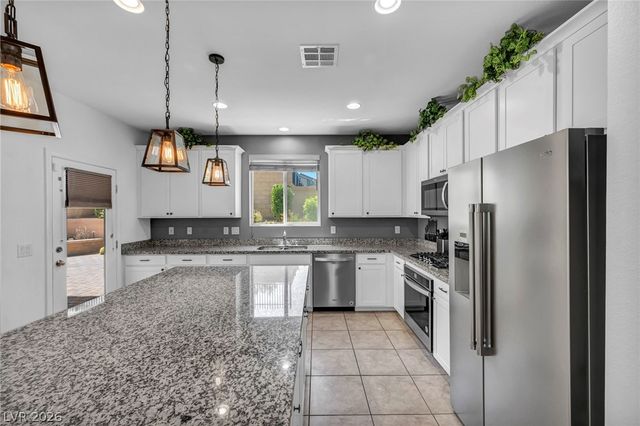 8049 Tank Loop Street, Las Vegas, NV 89166