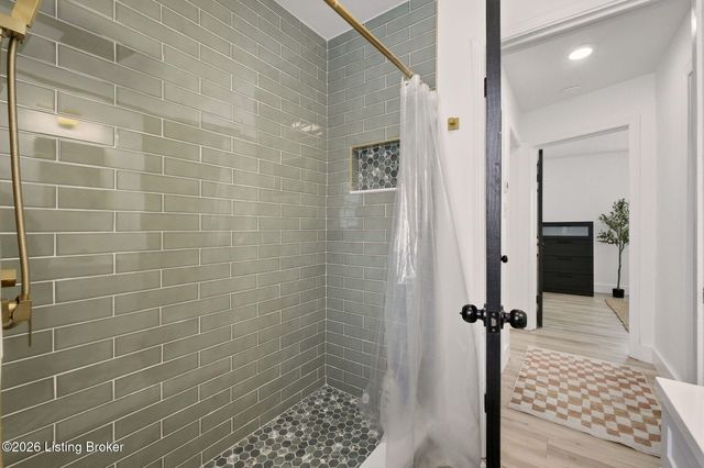 227 Gheens Ave, Louisville, KY 40214