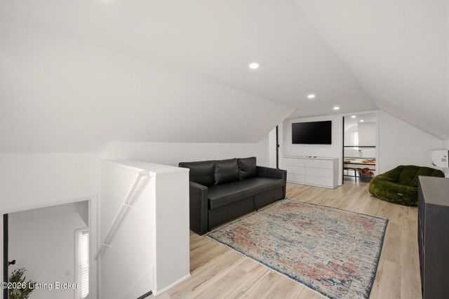 227 Gheens Ave, Louisville, KY 40214