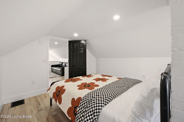 227 Gheens Ave, Louisville, KY 40214