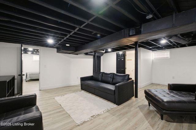 227 Gheens Ave, Louisville, KY 40214