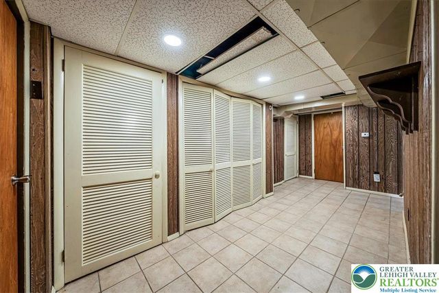 6361 Lakeshore Drive East, Middle Smithfield Twp, PA 18302