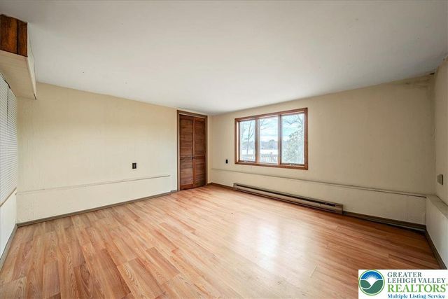 6361 Lakeshore Drive East, Middle Smithfield Twp, PA 18302