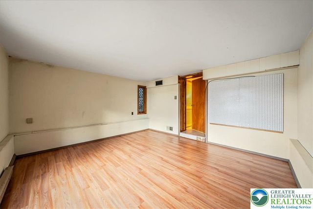 6361 Lakeshore Drive East, Middle Smithfield Twp, PA 18302