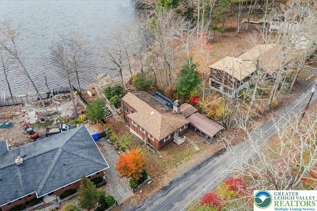 6361 Lakeshore Drive East, Middle Smithfield Twp, PA 18302