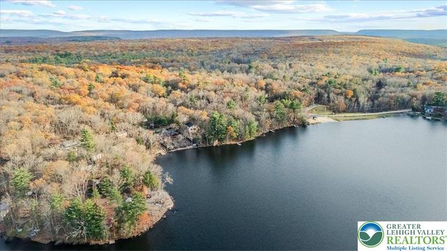 6361 Lakeshore Drive East, Middle Smithfield Twp, PA 18302