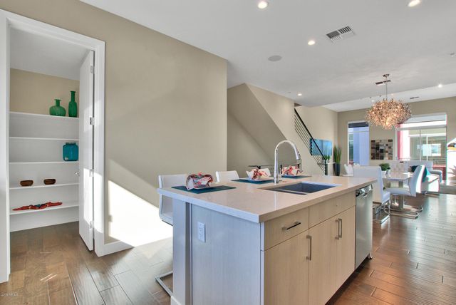 16510 N 92ND Street 1043, Scottsdale, AZ 85260
