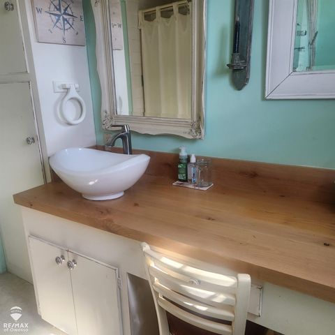 5816 Avalon Road, Pinconning Twp, MI 48650