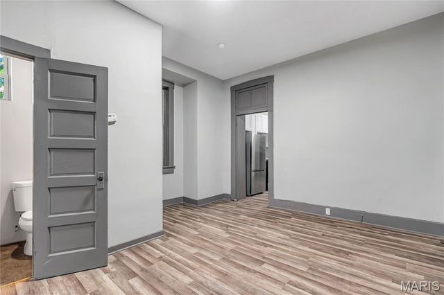 214 W Steins, St Louis, MO 63111