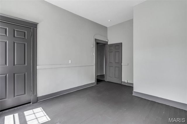 214 W Steins, St Louis, MO 63111