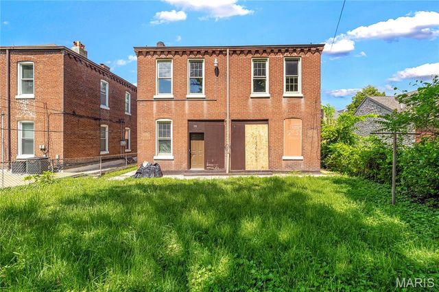 214 W Steins, St Louis, MO 63111