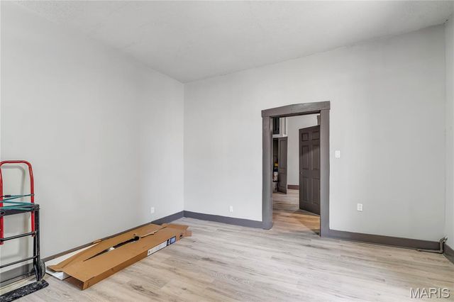 214 W Steins, St Louis, MO 63111