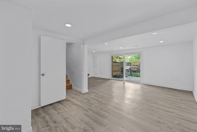 6018 TIMBER HOLLOW LN, Springfield, VA 22152
