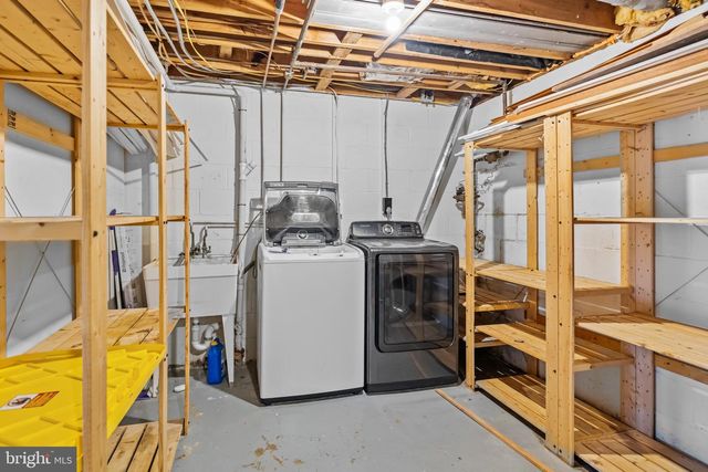 6018 TIMBER HOLLOW LN, Springfield, VA 22152