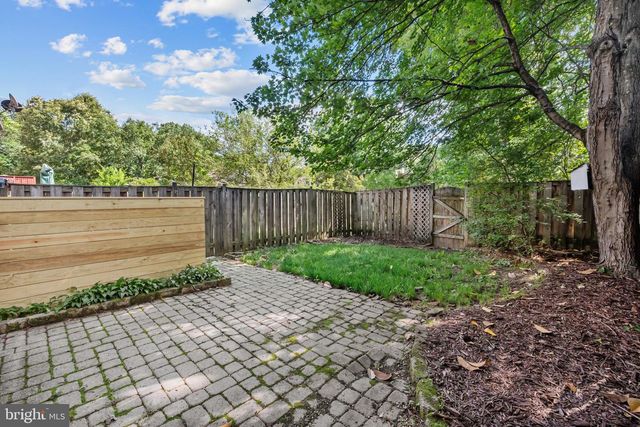 6018 TIMBER HOLLOW LN, Springfield, VA 22152